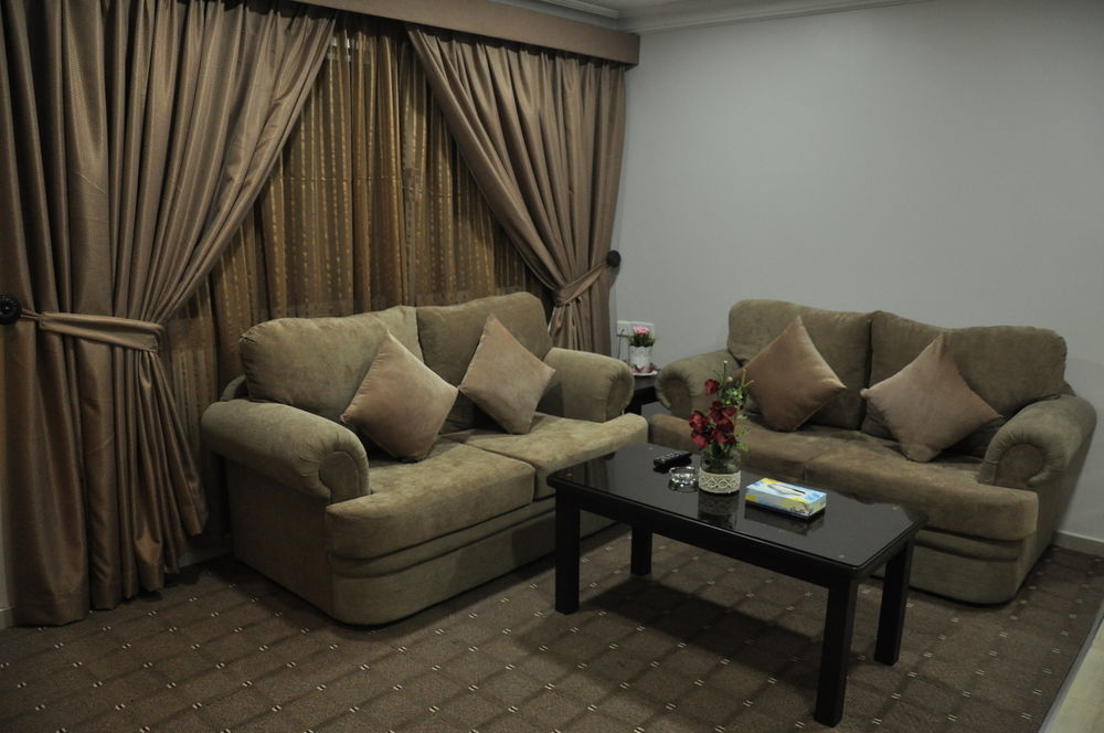 Oyo 411 Moon Hotel Dammam Exterior photo