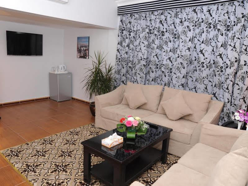 Oyo 411 Moon Hotel Dammam Exterior photo