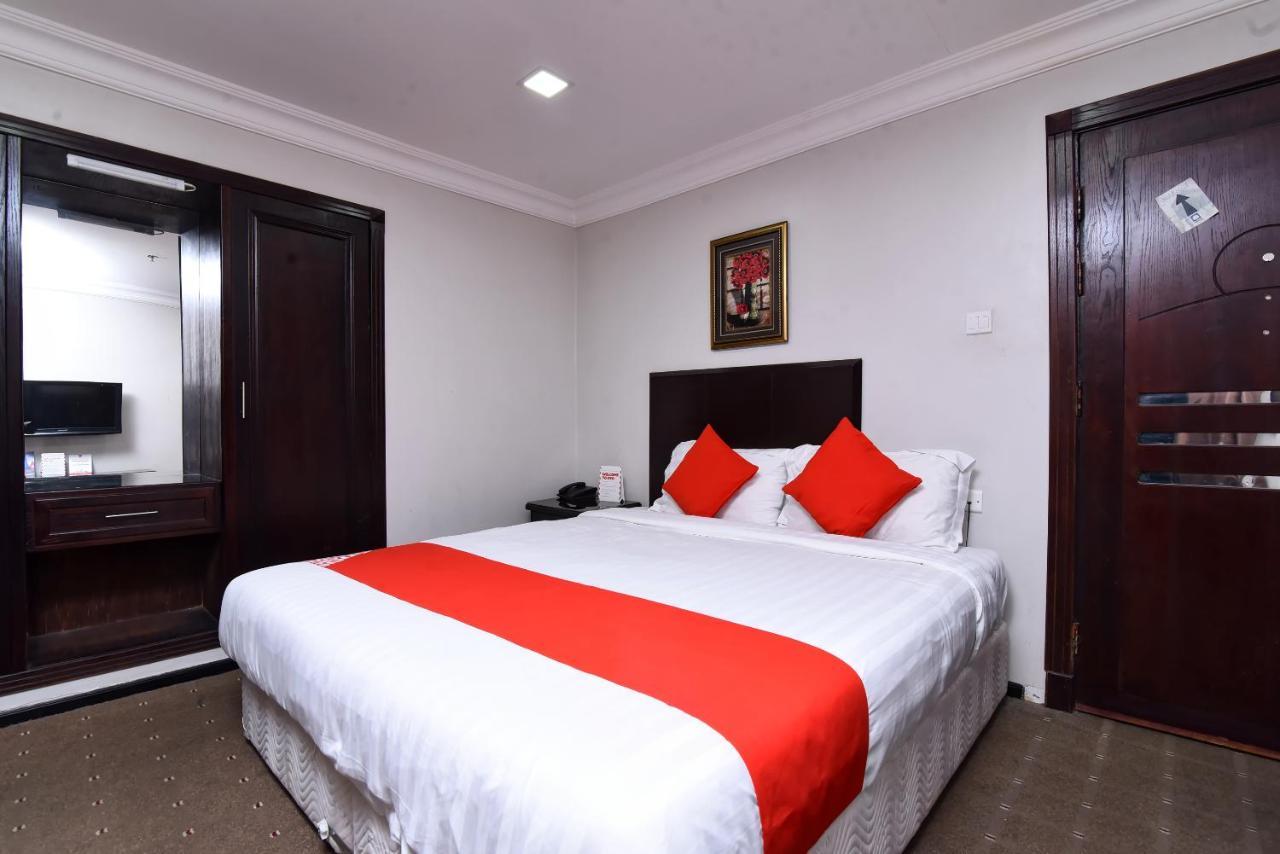 Oyo 411 Moon Hotel Dammam Room photo