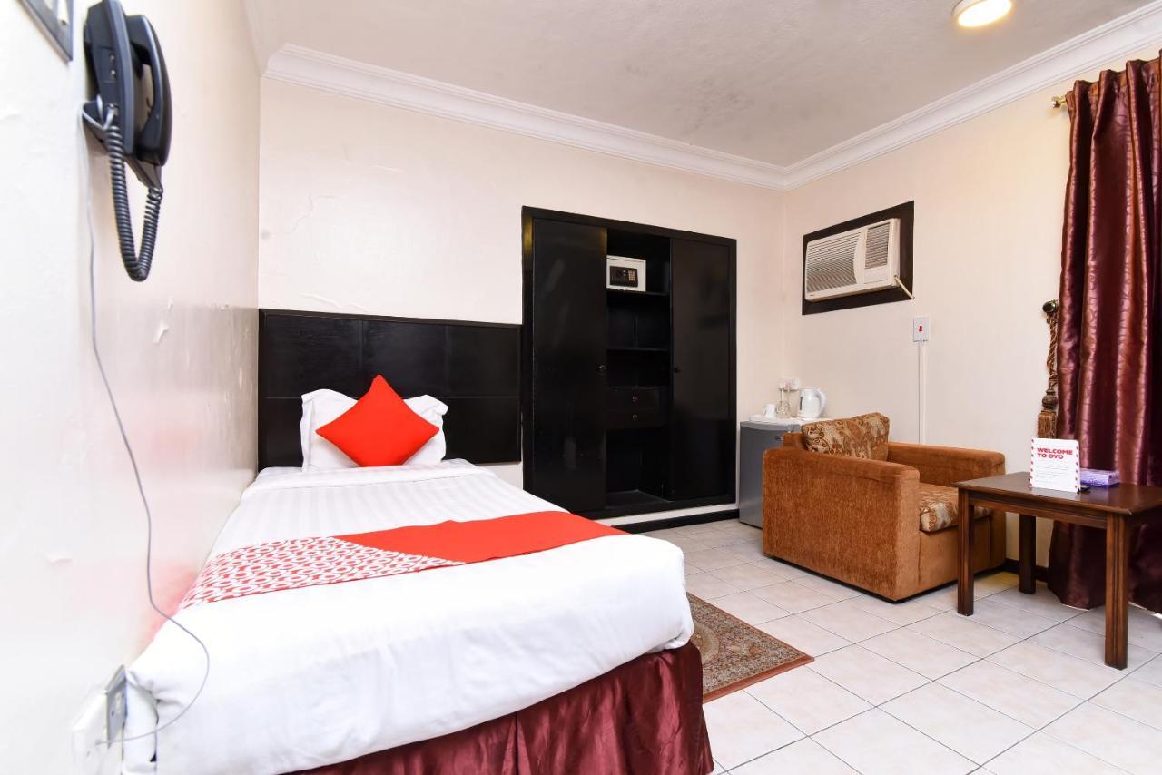 Oyo 411 Moon Hotel Dammam Exterior photo